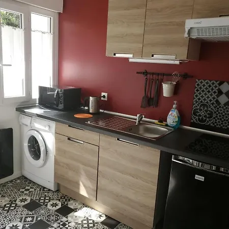 Apartment Chaillot 1 *